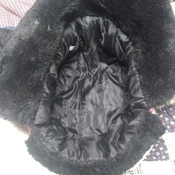 Winter hat - Picture 4 of 6